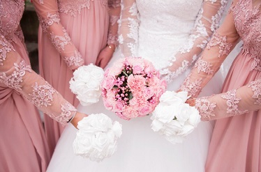 Bruidsmeisjes en Jonkers bloemen