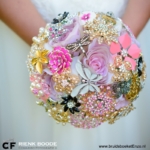 Broches bonte kleuren vlinders goud zilver zijde bloemen Broches bonte kleuren vlinders goud zilver zijde bloemen