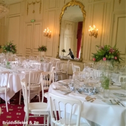 Dinertafel bloemstuk tulpen frisgroen
dinder table wedding location