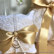 Ringkussen bruidsmeisjes tasje romantisch goud wit Ringkussen bruidsmeisjes tasje romantisch goud wit