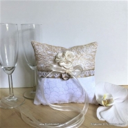 Ringkussen romantisch goud wit Ringkussen romantisch goud wit