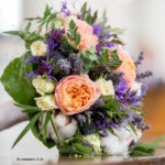 bruidsboeket veldboeket DenHaag paars peach lavendel bruidsboeket veldboeket DenHaag paars peach lavendel